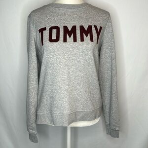 ❤️3/$30 Tommy Hilfiger Sweatshirt